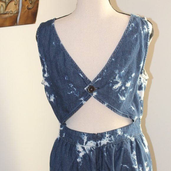 Forever 21, Acid wash denim open back 90's dress - Picture 6 of 8